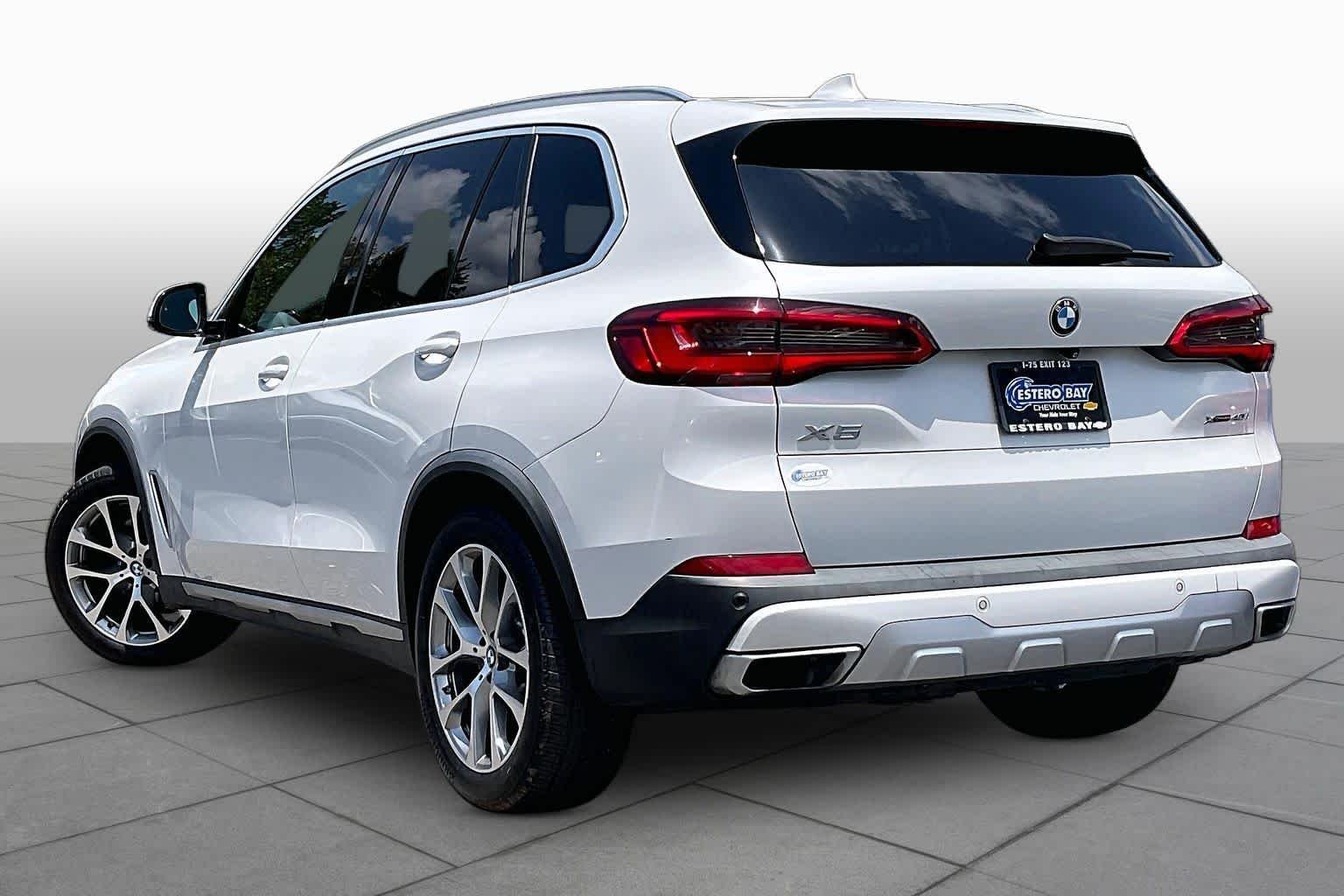 Used 2019 Mineral White Metallic BMW xDrive40i image 12