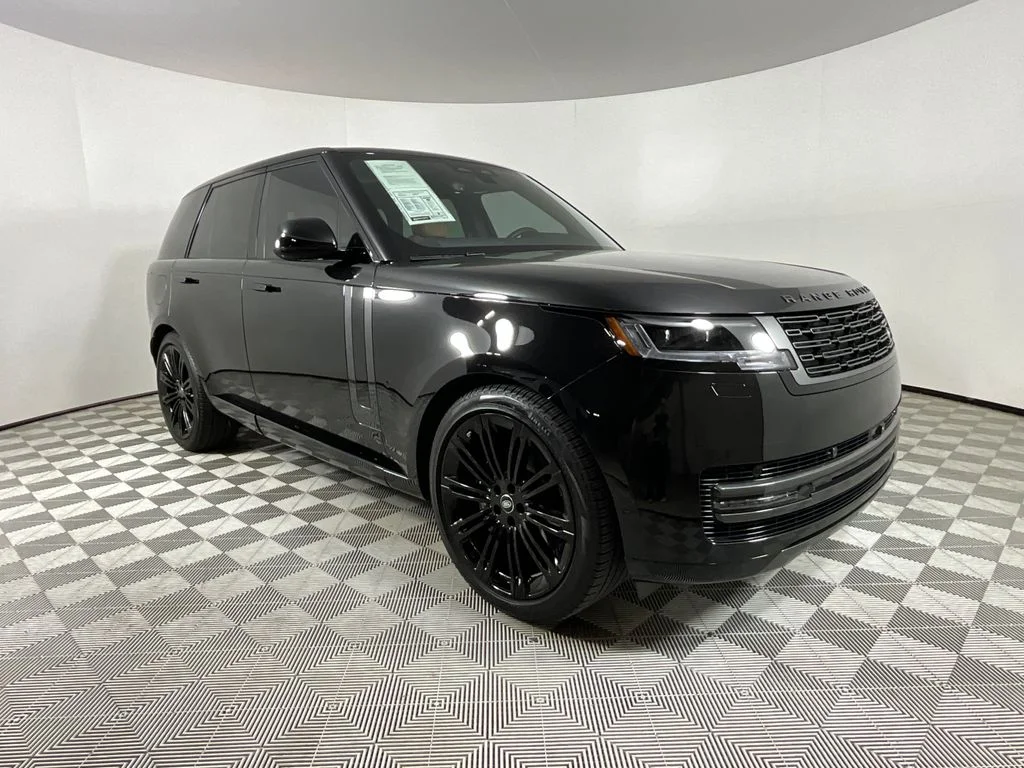 Used 2024 Black Land Rover SE image 6