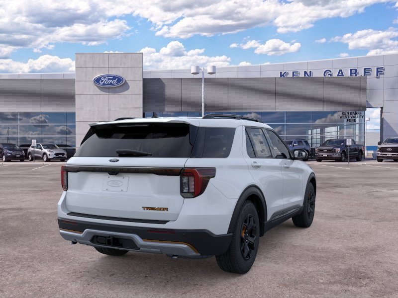 New 2026 Space White Metallic Ford Tremor image 9