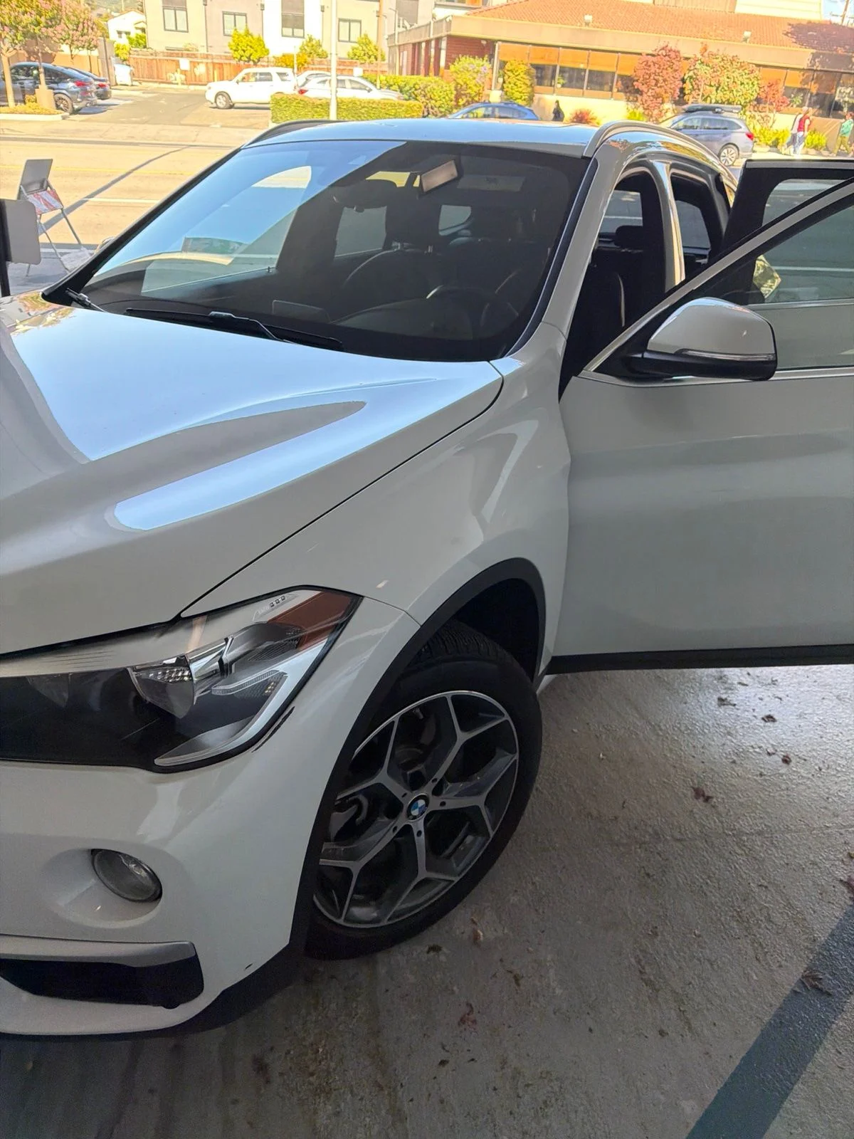 Used 2019 White BMW xDrive28i image 10