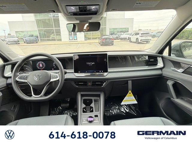 New 2026 Platinum Gray Metallic Volkswagen 2.0T SE image 18
