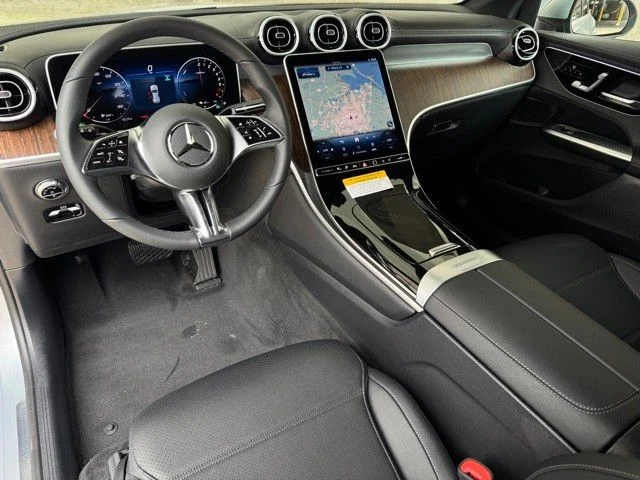 2025 Mercedes-Benz GLC Base - Photo 7
