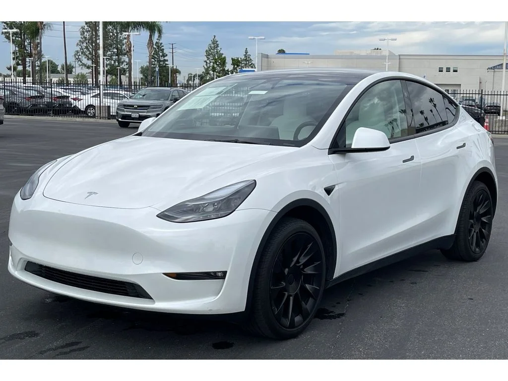 Used 2025 Pearl White Multi-Coat Tesla Long Range image 2