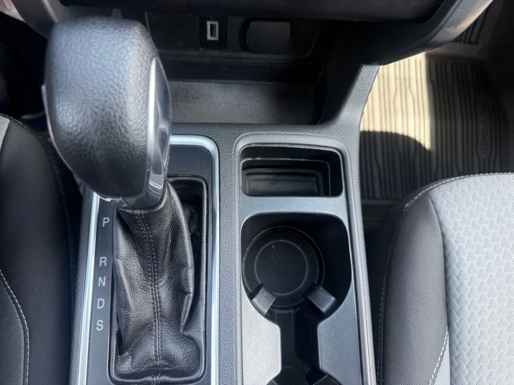 Used 2018 Black Ford SE image 26