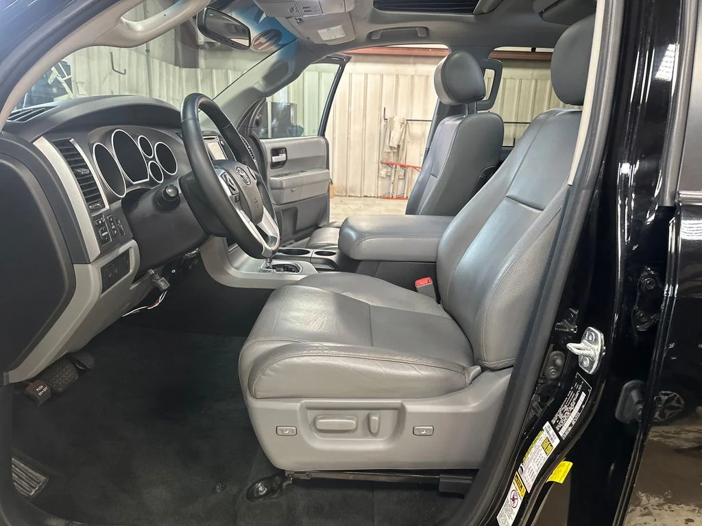 Used 2014 Black Toyota Limited image 14