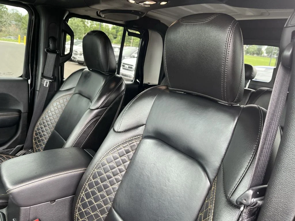 Used 2022 Black Jeep High Altitude image 11