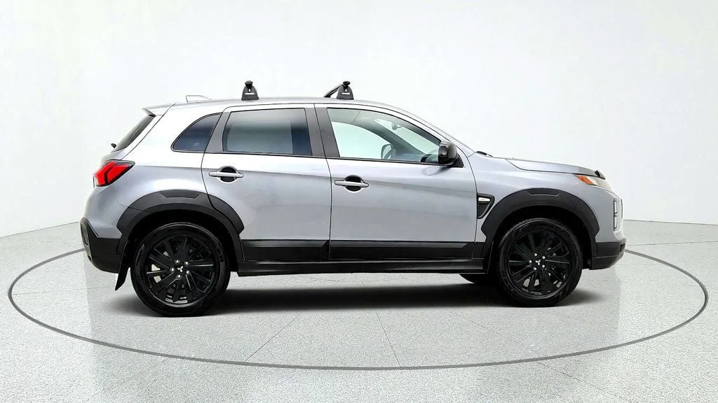 Used 2025 Alloy Silver Metallic Mitsubishi Trail Edition 2.0 AWC image 4