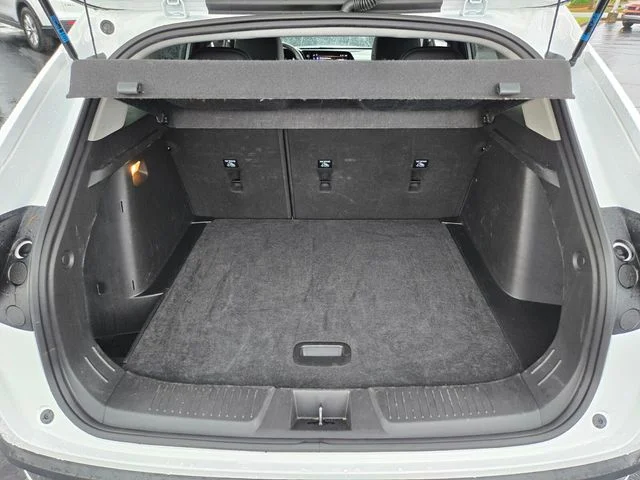 Used 2025 White Chevrolet LT image 21