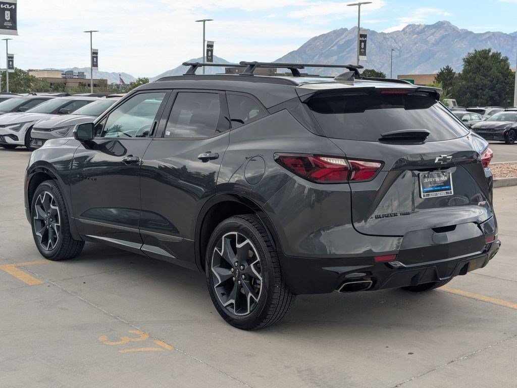 Used 2020 NIGHTFALL GRAY METALLIC Chevrolet RS image 4