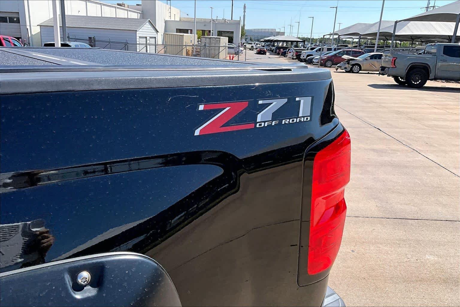 Used 2018 Black Chevrolet LT image 31