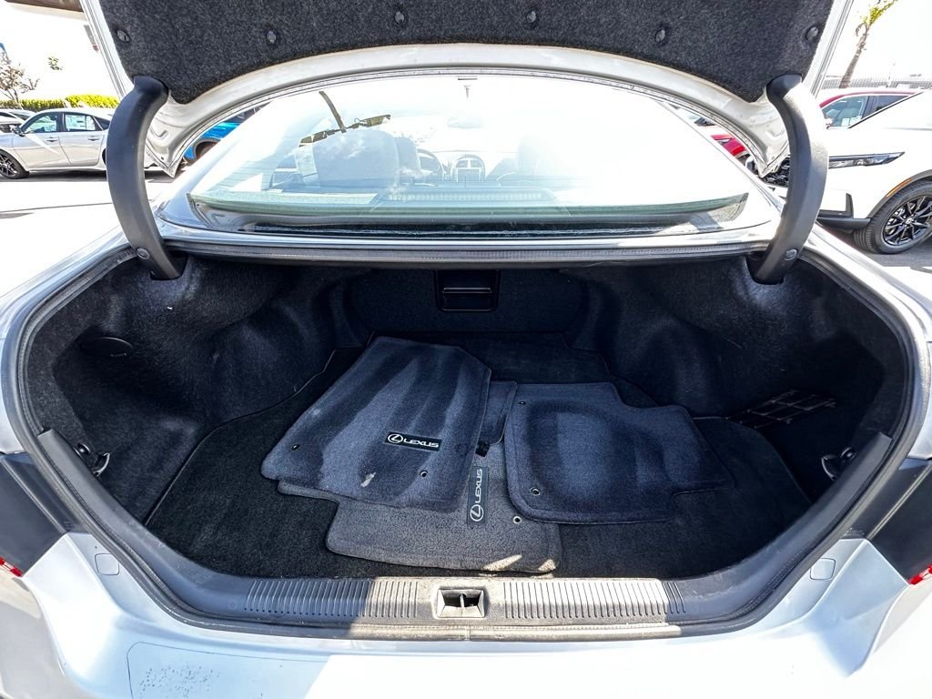 Used 2011 Gray Lexus 350 image 10