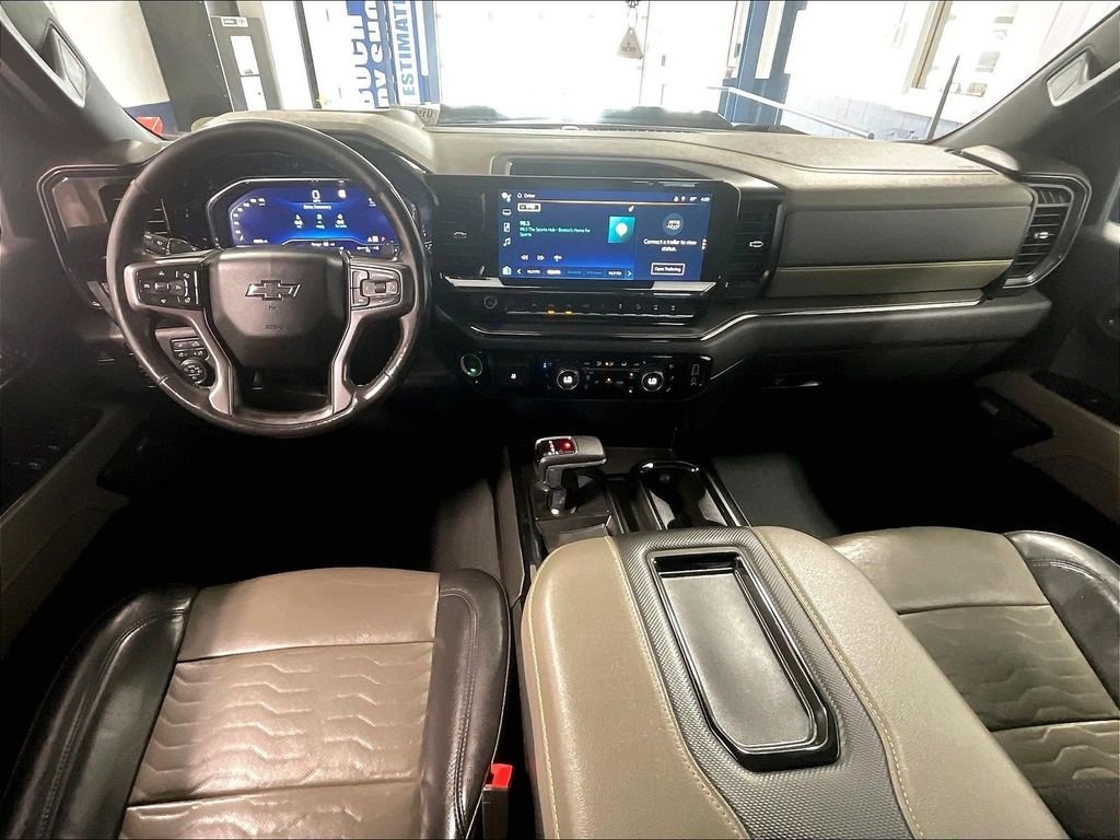 Used 2022 Black Chevrolet ZR2 image 21