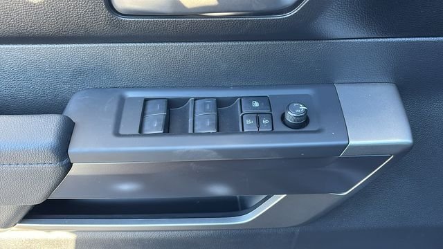2025 Toyota Tundra SR5 - Photo 27