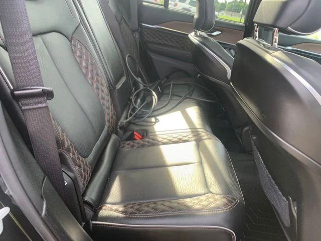 Used 2023 Brown Jeep  image 26