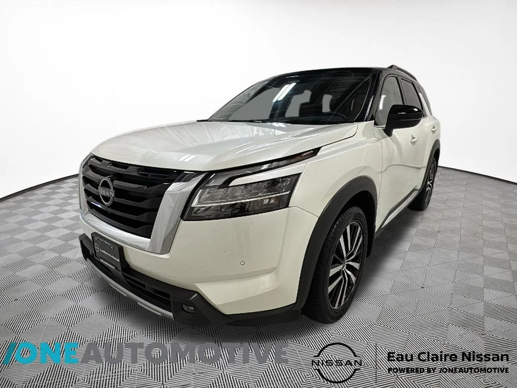 2023 Nissan Pathfinder Platinum 4WD's photo