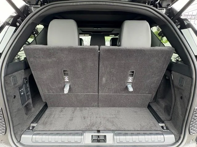 New 2026 Carpathian Grey Land Rover Dynamic SE image 49