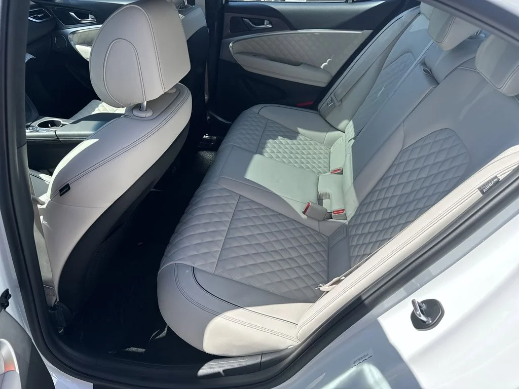 2025 GENESIS G70 Sport Advanced - Photo 21