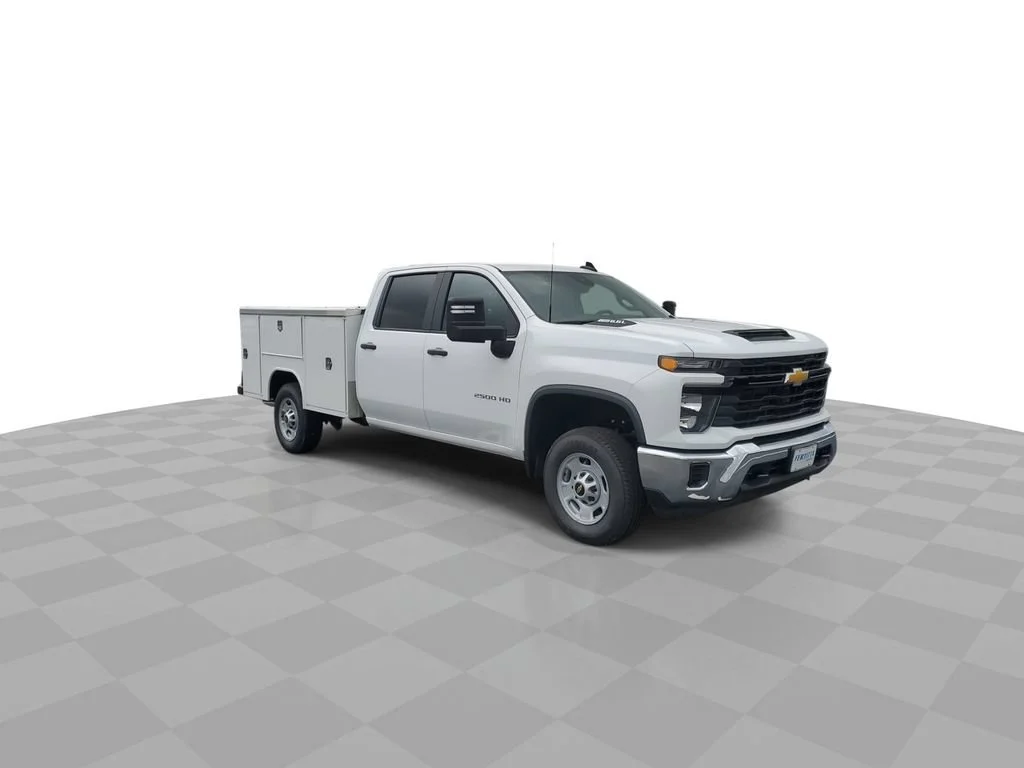 New 2026 Summit White Chevrolet WT image 2