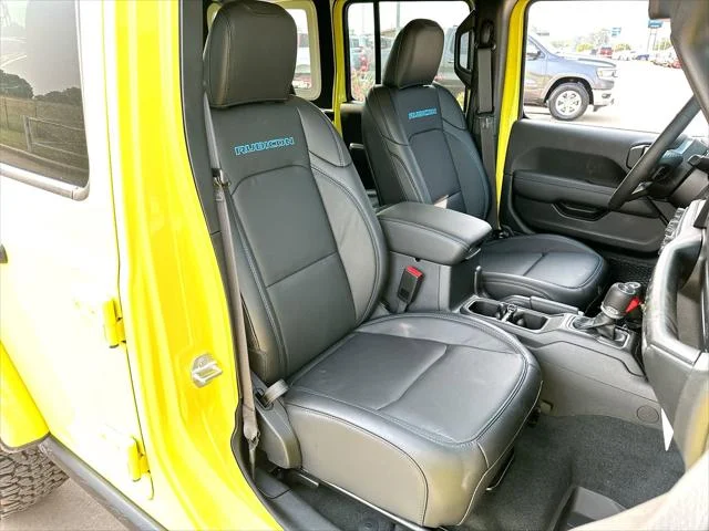 New 2023 High Velocity Clear-Coat Exterior Paint Jeep Rubicon 4xe image 24