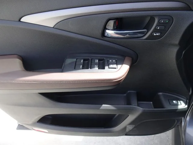 New 2026 Modern Steel Metallic Honda RTL image 8