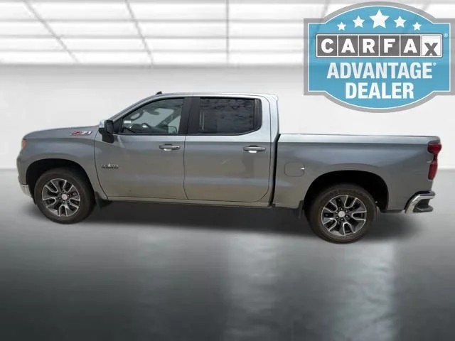 Used 2023 STERLING GRAY METALLIC Chevrolet LT image 8