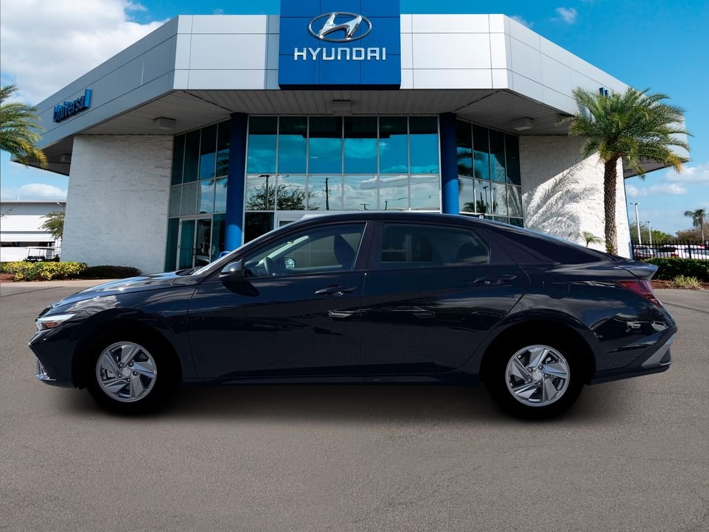 New 2026 Black Hyundai SE image 22