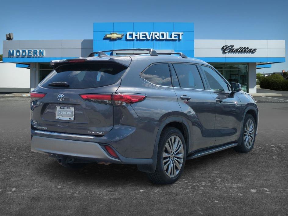 Used 2021 Magnetic Gray Metallic Toyota Platinum image 8