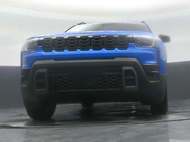 New 2026 Hydro Blue Pearl-Coat Exterior Paint Jeep Laredo image 46