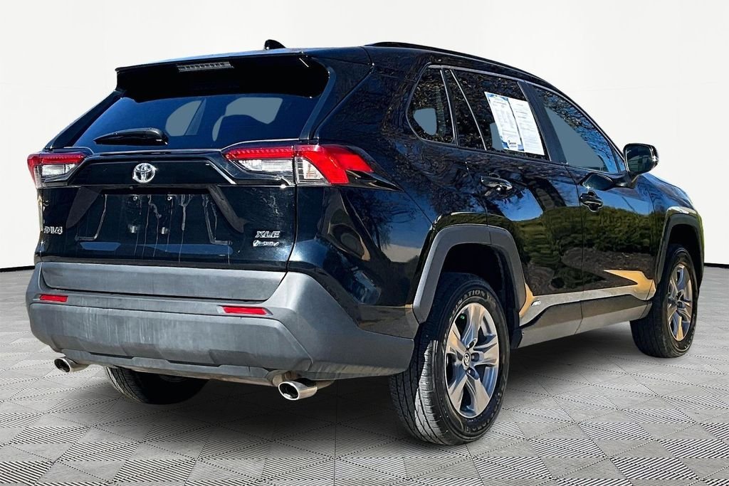 Used 2025 Toyota RAV4 XLE with VIN 4T3RWRFV7SU172912 for sale in Kansas City