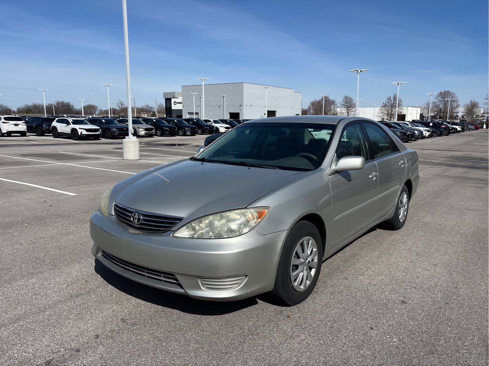 Used 2005 Toyota Camry LE with VIN 4T1BE32K15U012535 for sale in Joplin, MO