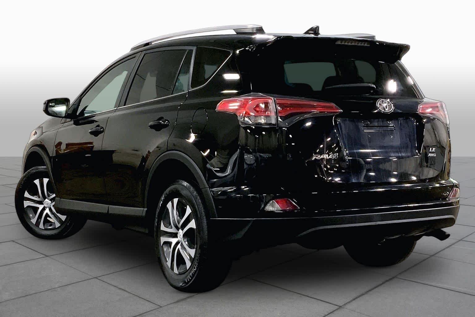 Used 2016 Black Toyota LE image 12