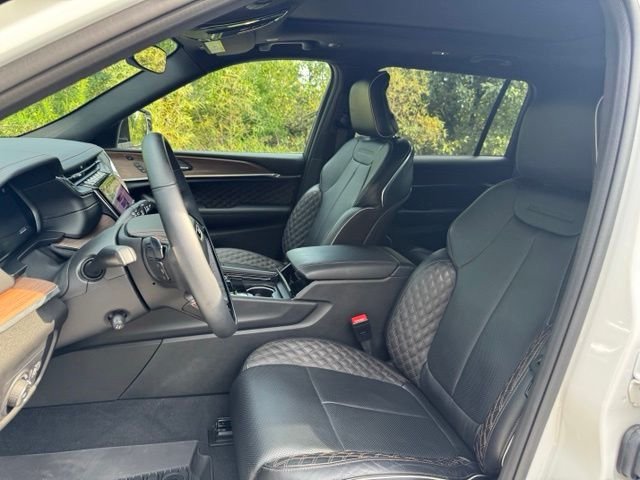 Used 2025 Bright White Clearcoat Jeep Summit image 10