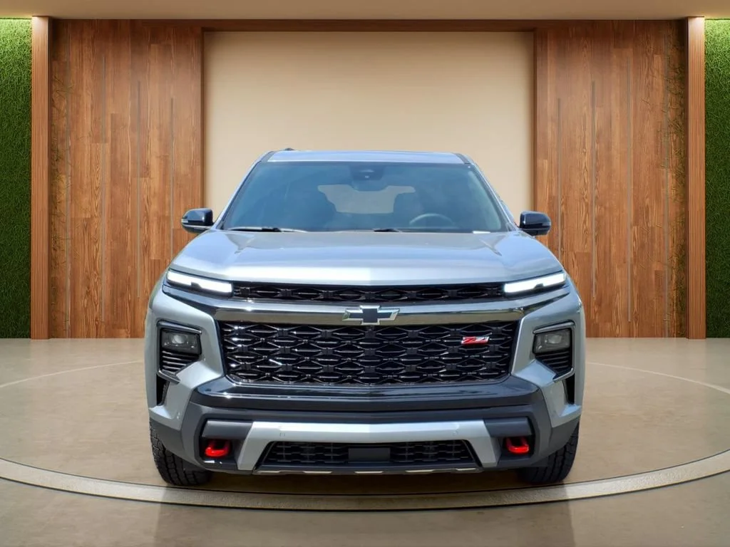 2026 Chevrolet Traverse Z71 - Photo 2