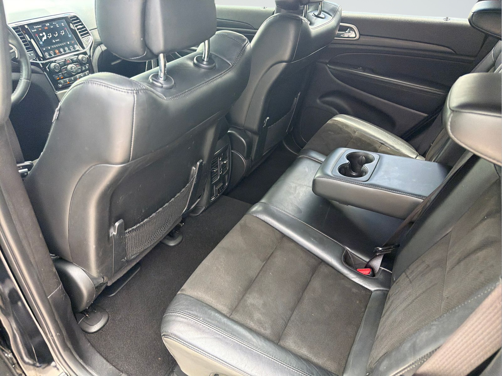 Used 2021 Diamond Black Jeep Laredo X image 27