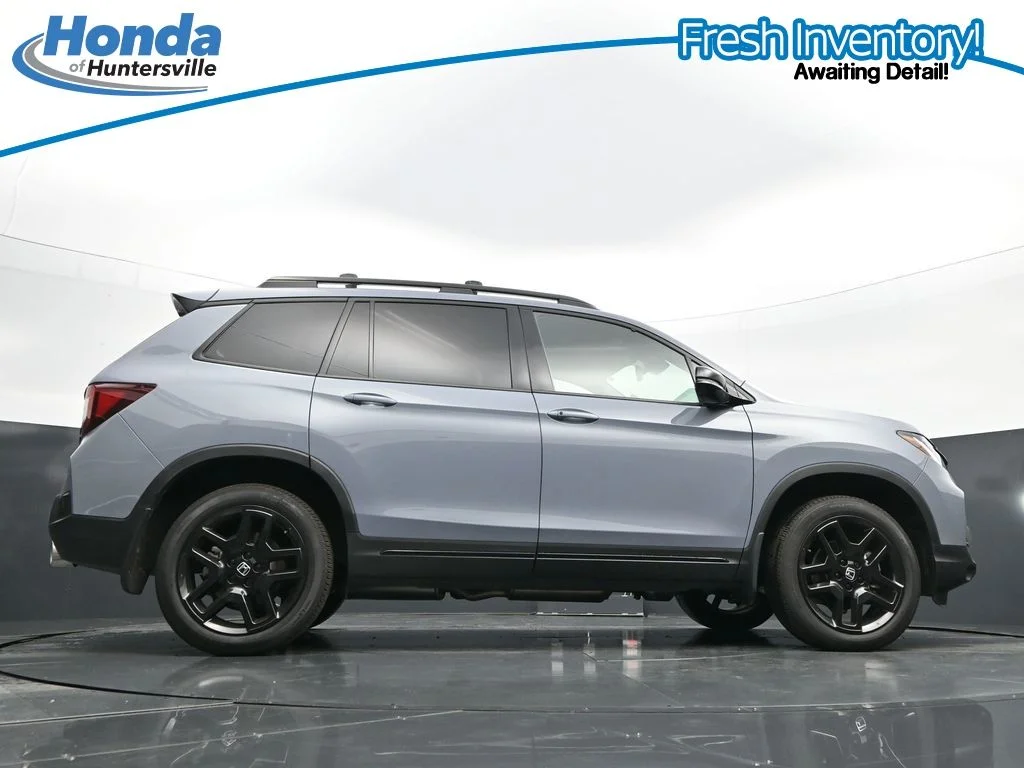 Used 2025 Sonic Gray Pearl Honda AWD BLACK EDITION image 34