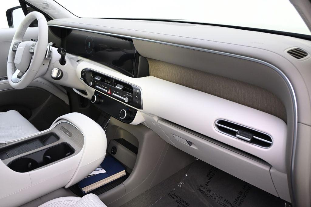 New 2026 Titainium Hyundai SEL AWD image 15
