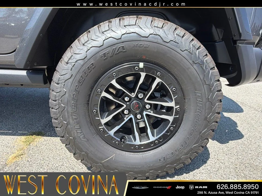 New 2026 Granite Crystal Metallic Clearcoat Jeep Rubicon X image 16