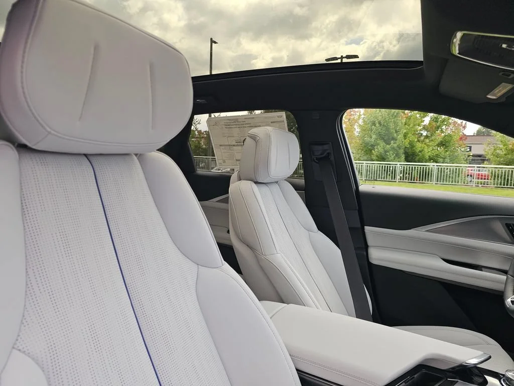 New 2027 Vibrant White Tricoat Cadillac Sport image 11