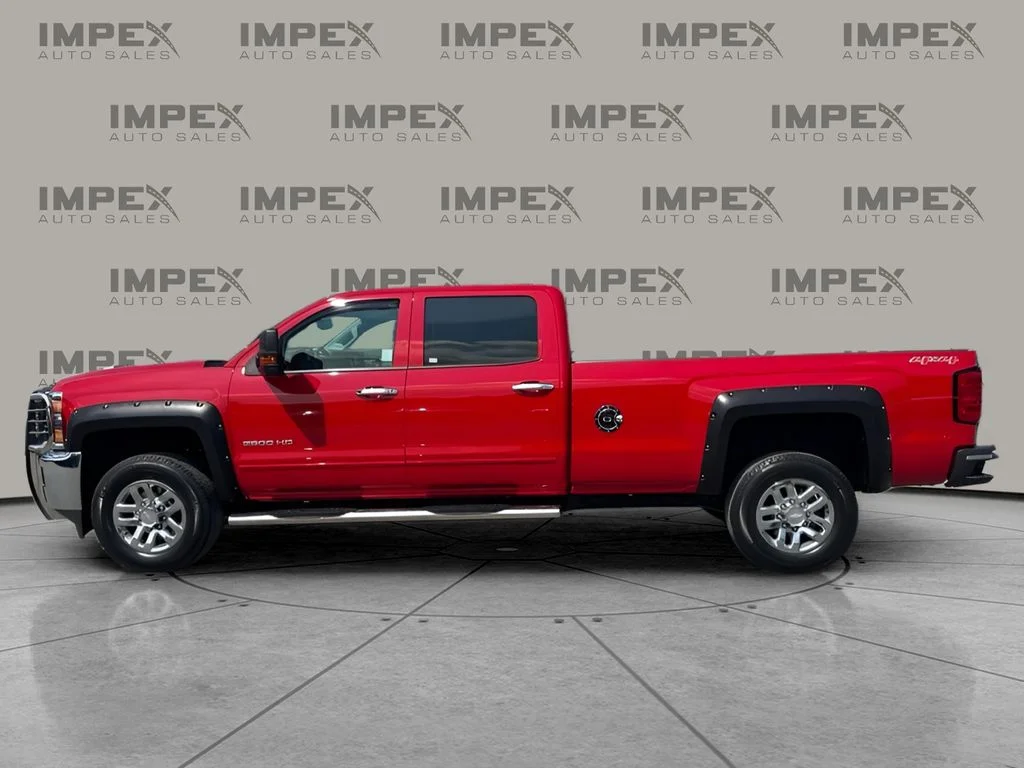 Used 2015 Red Chevrolet LT image 2