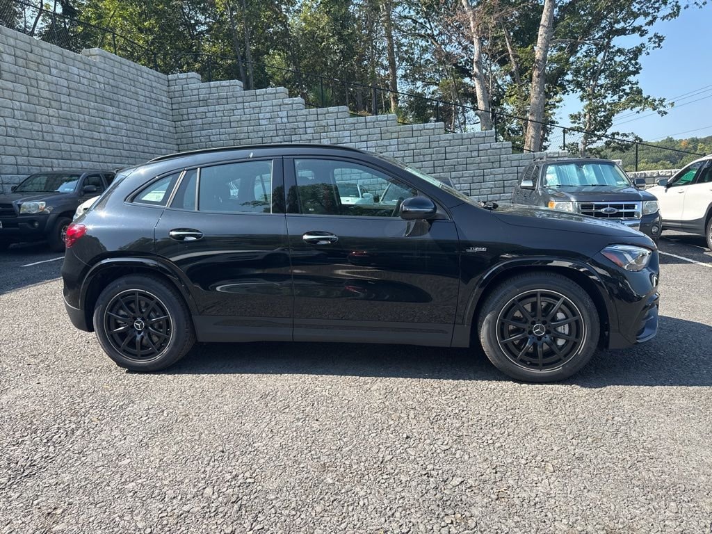 2026 Mercedes-Benz GLA AMG GLA 35 - Photo 11