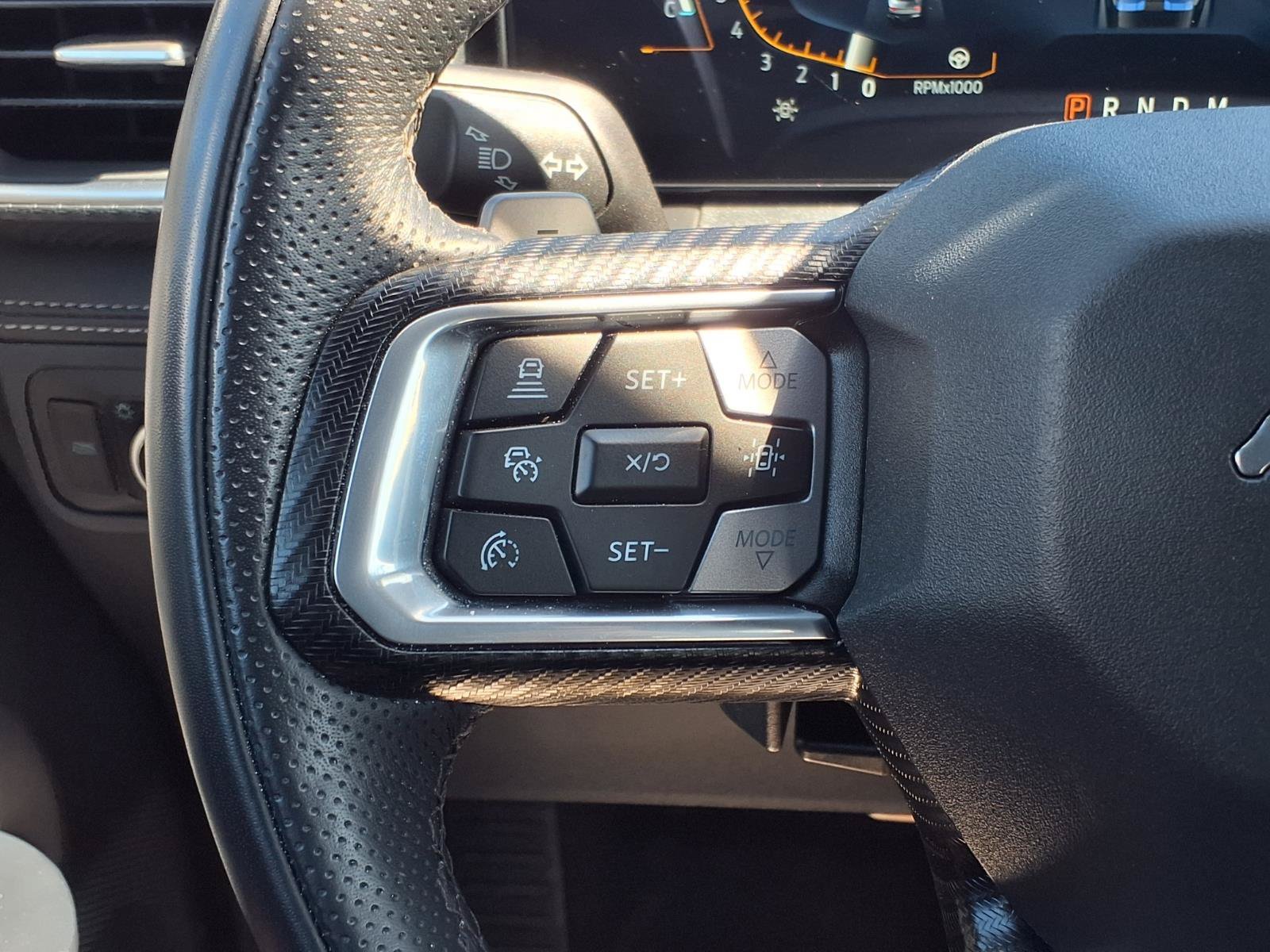 Used 2025 Iconic Silver Met Ford GT Premium image 21