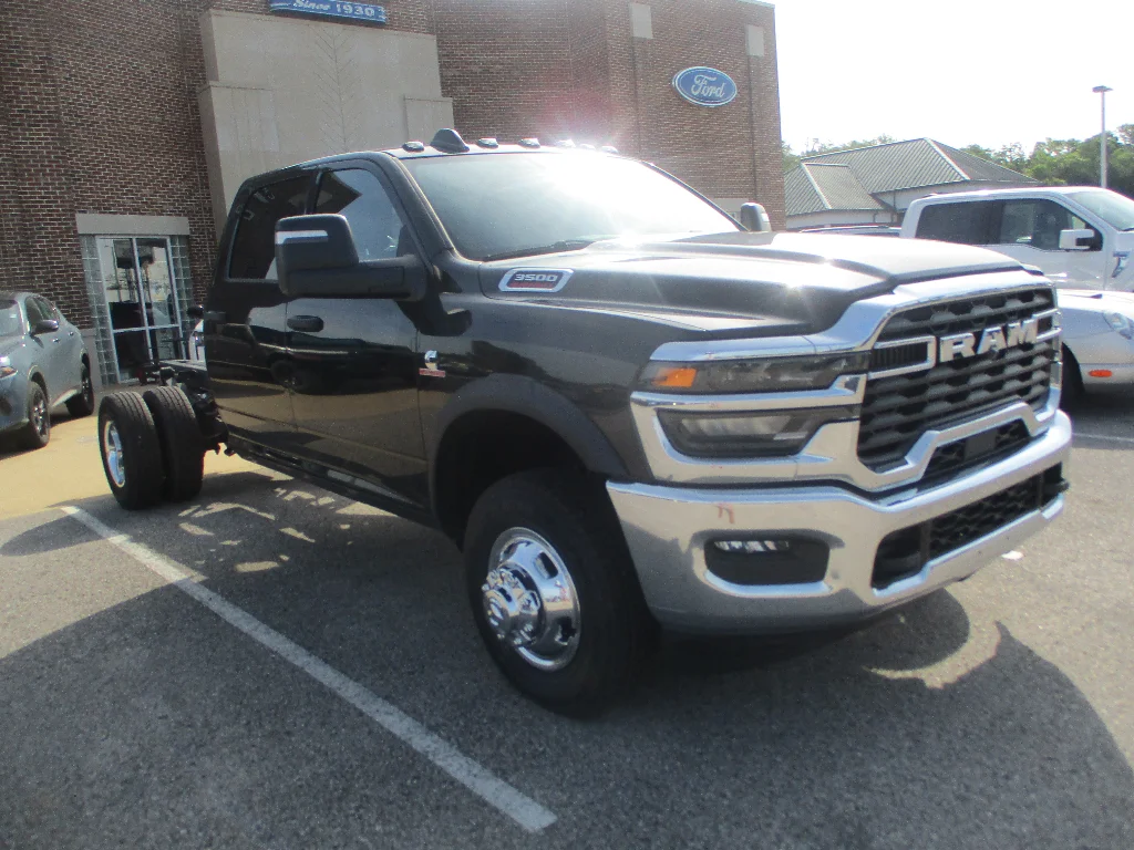 2026 RAM 3500 Tradesman 4X4 Crew Cab's photo