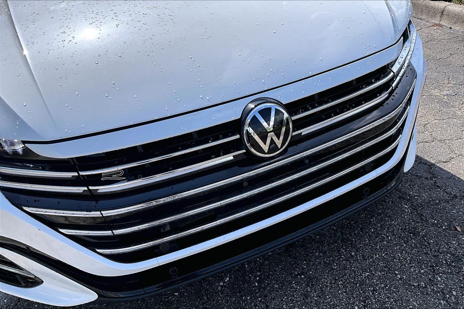 Used 2023 Opal White Pearl Volkswagen SEL Premium R-Line image 30