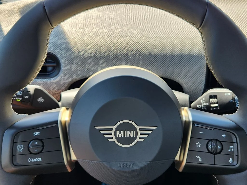 New 2026 Nanuq White Metallic MINI Cooper image 12