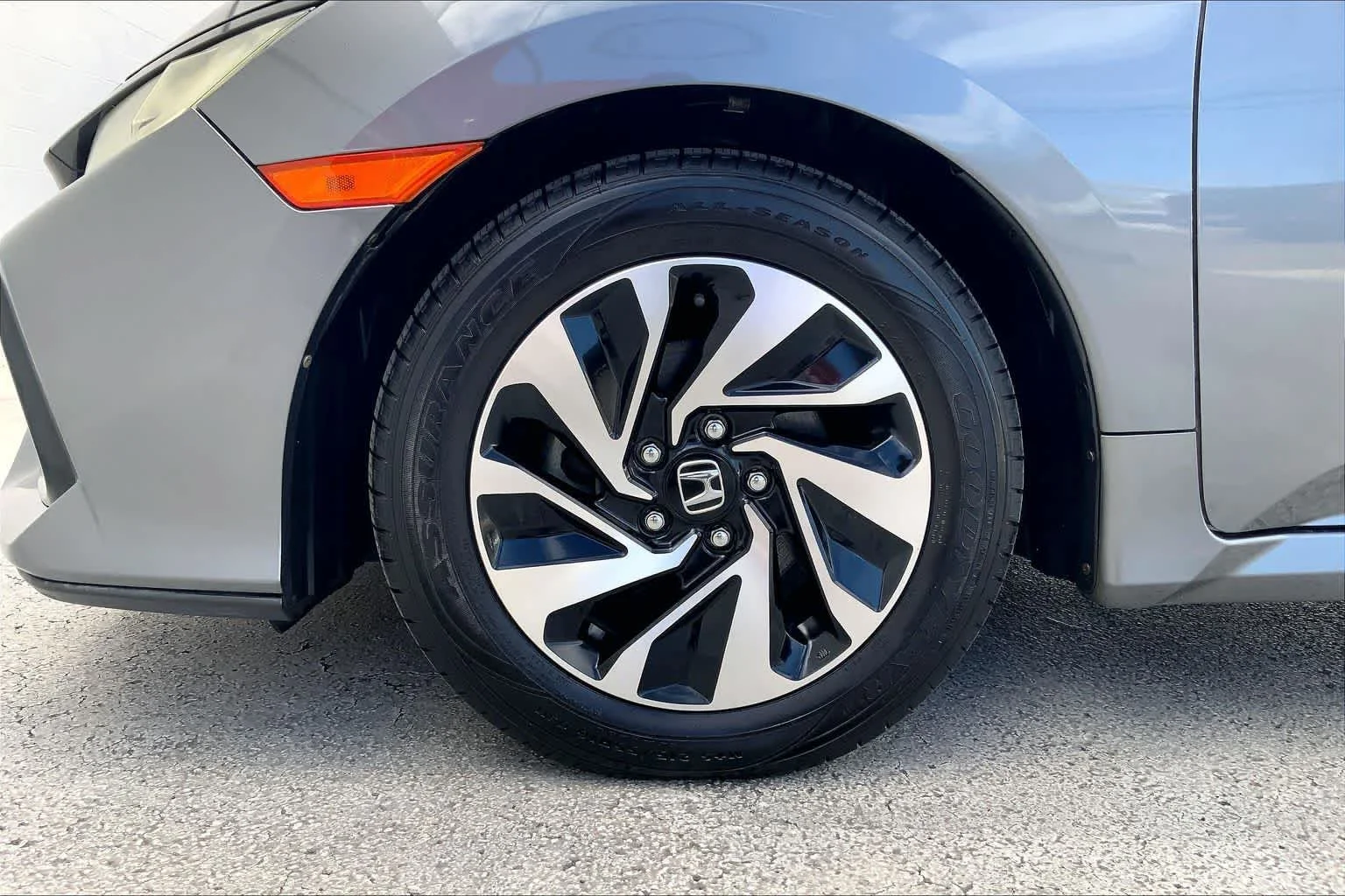 Used 2017 Gray/gray Honda LX image 8
