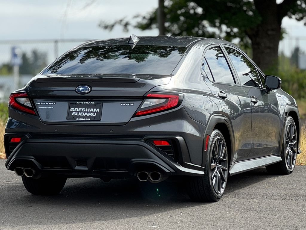 Used 2022 Magnetite Gray Metallic Subaru Limited image 6