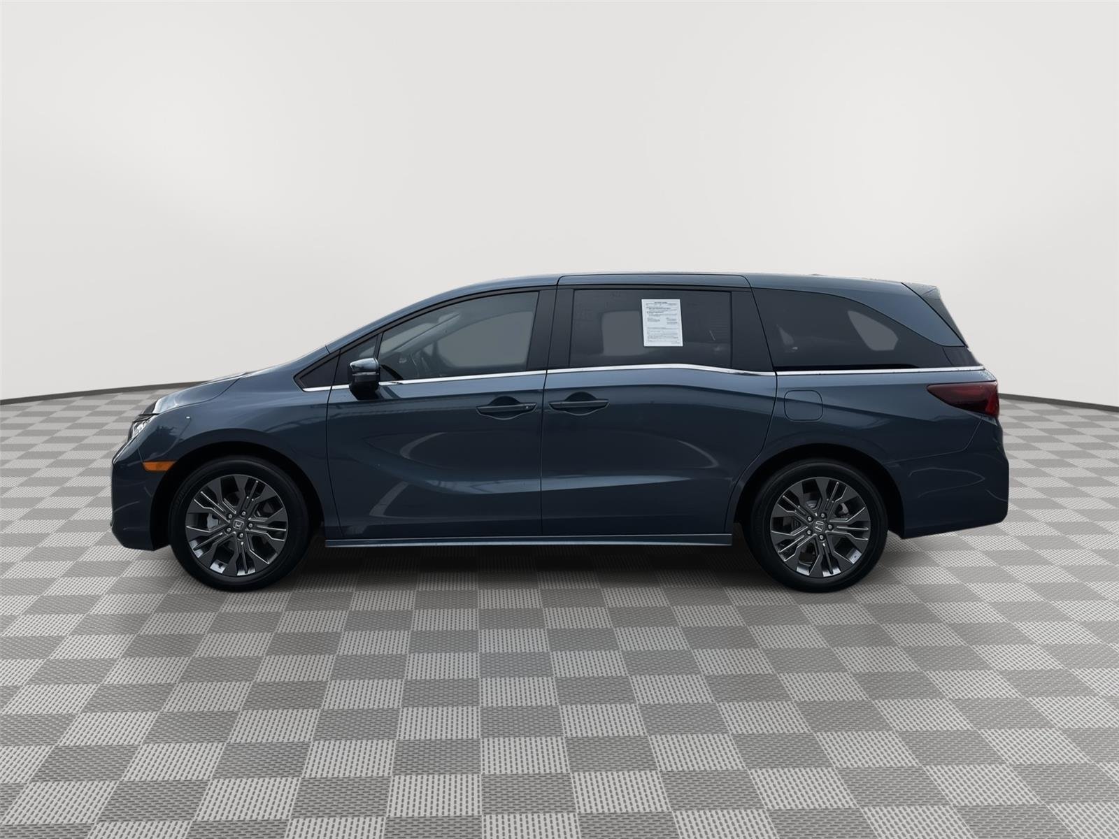 Used 2026 Smoke Blue Pearl Honda Touring image 3