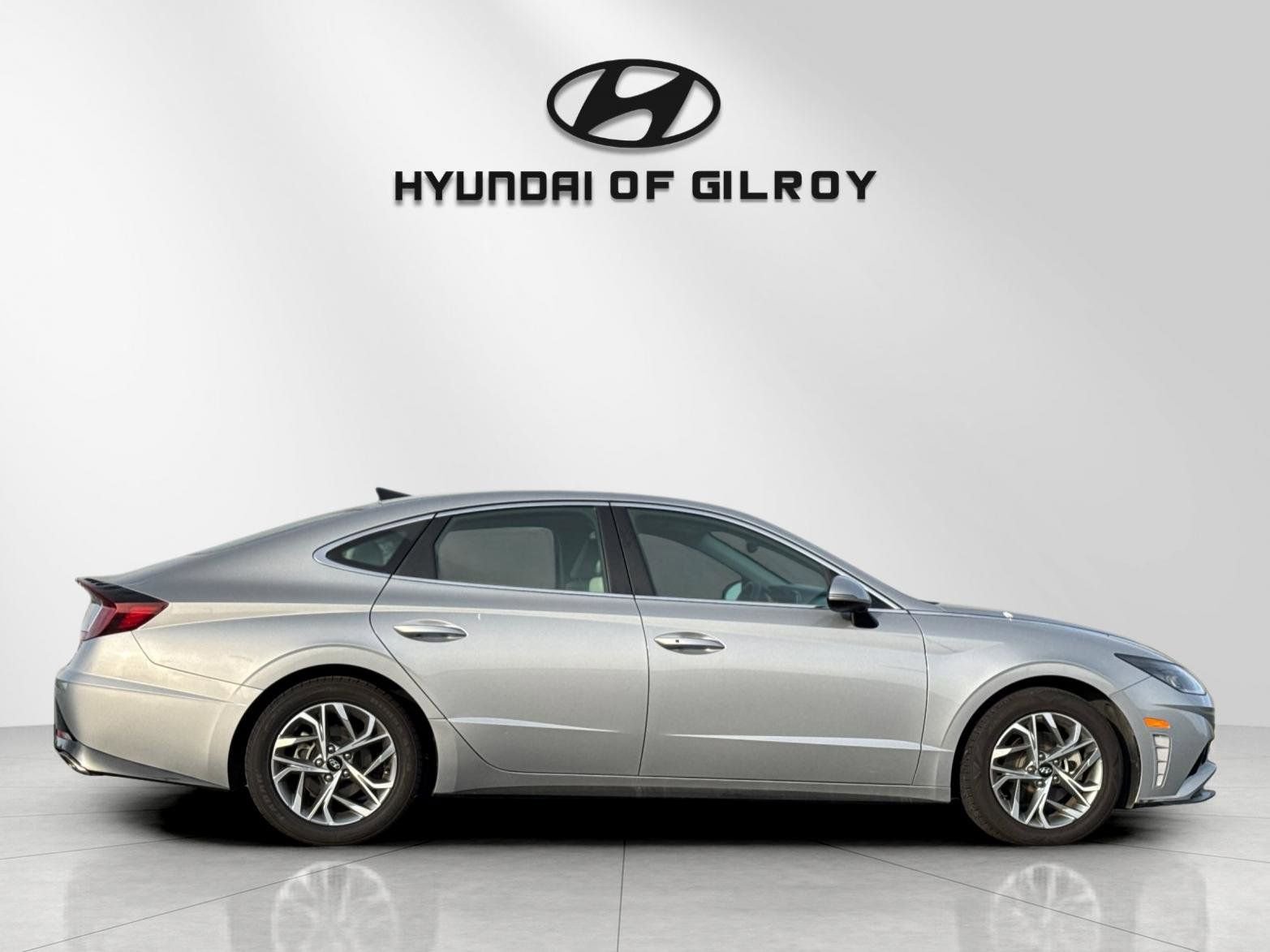 Used 2023 Silver Hyundai SEL image 6