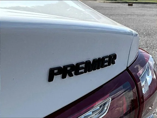 Used 2023 White Chevrolet LT image 27