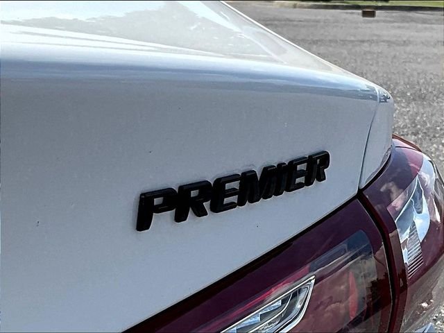 Used 2023 White Chevrolet LT image 27
